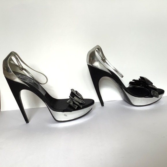 Roger Vivier high heels - Picture 6 of 16